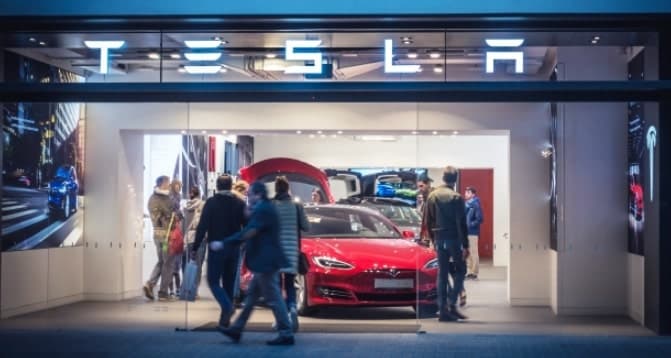 Comprar un Tesla de inventario